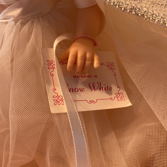 Madame Alexander Snow White doll style 1455 - Picture 5 of 15